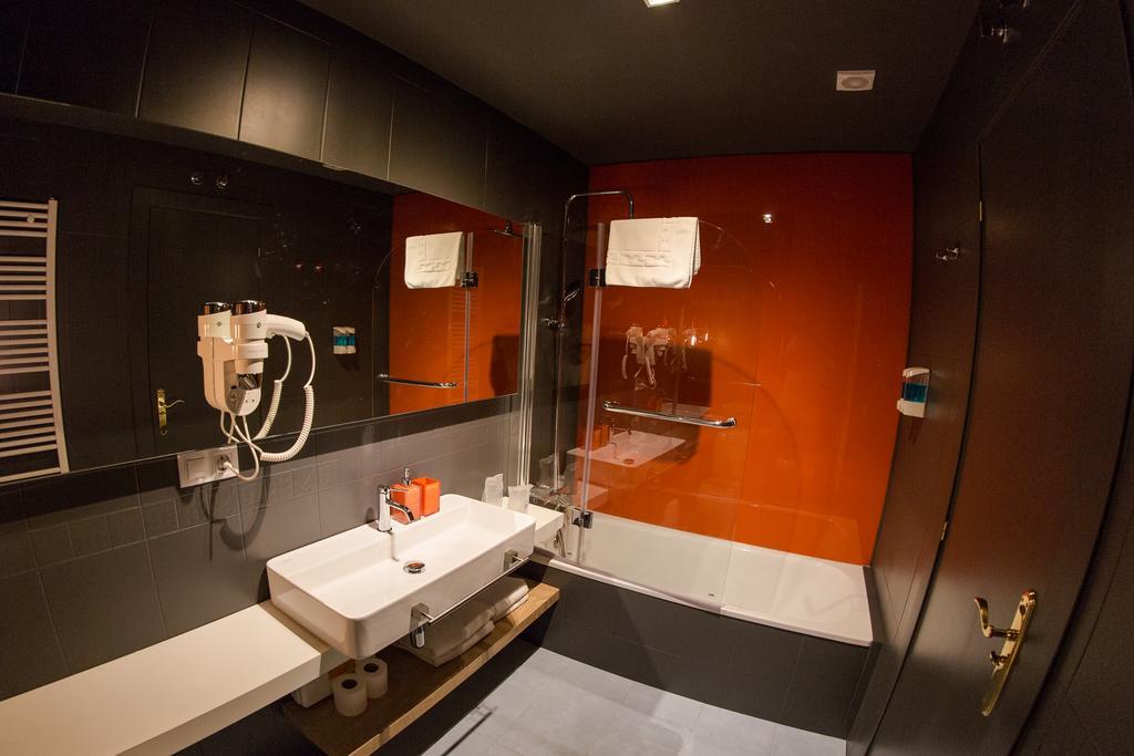 Apartamento Sombrereria Rimbombin Burgo Zimmer foto
